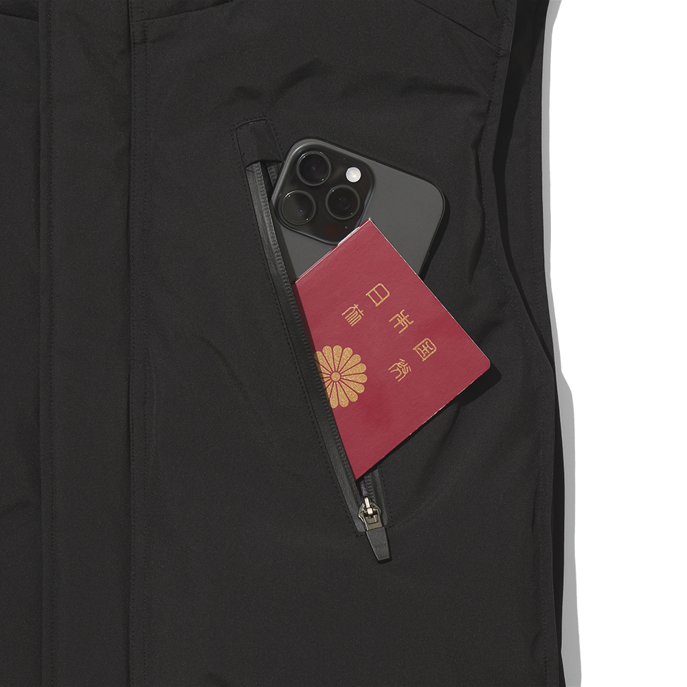 TRAVELER’S DOWN HOODIE