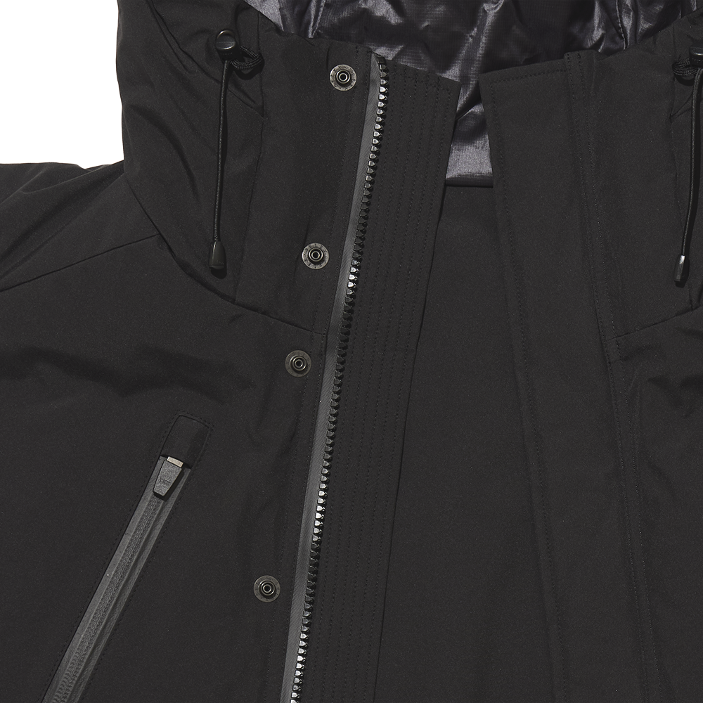 TRAVELER’S DOWN HOODIE